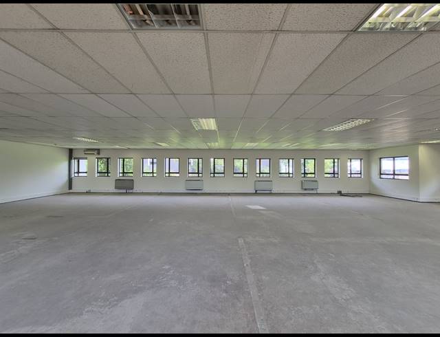313M² OFFICE TO LET IN HYDE PARK
